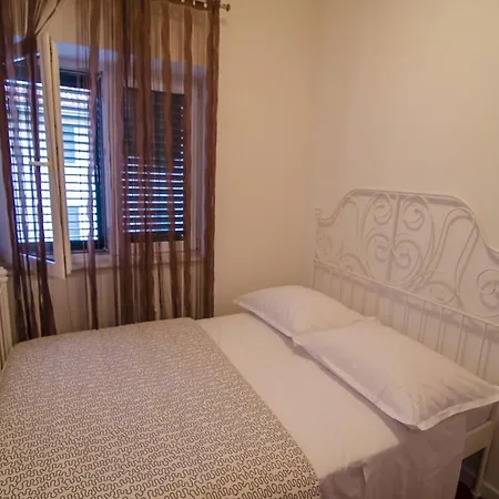 Sakal Apartment *